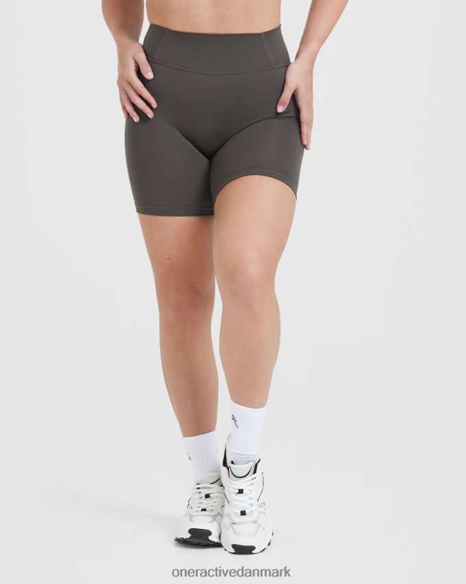 dyb taupe tøj X26NZ0270 Oner Active tidløse højtaljede shorts