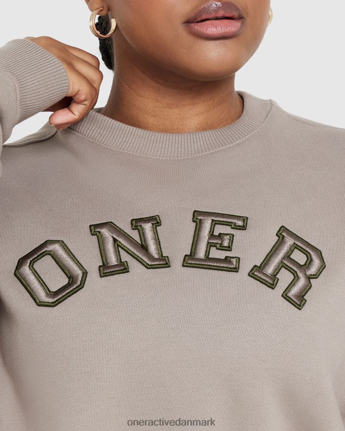 minky tøj X26NZ0584 Oner Active varsity oversized sweatshirt hele dagen