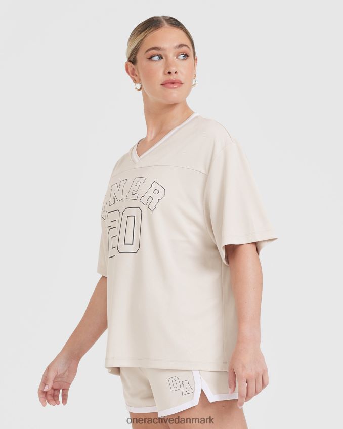 sand tøj X26NZ0417 Oner Active varsity kortærmet t-shirt med v-hals