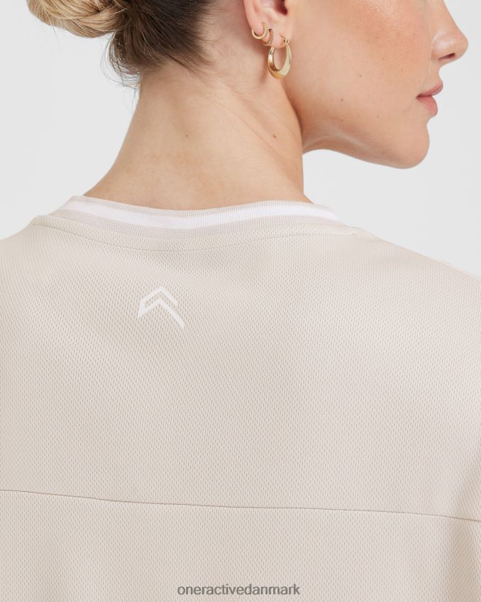 sand tøj X26NZ0417 Oner Active varsity kortærmet t-shirt med v-hals